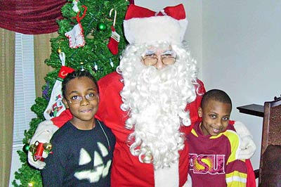 Santa visit photos © Linda Velazquez 2009